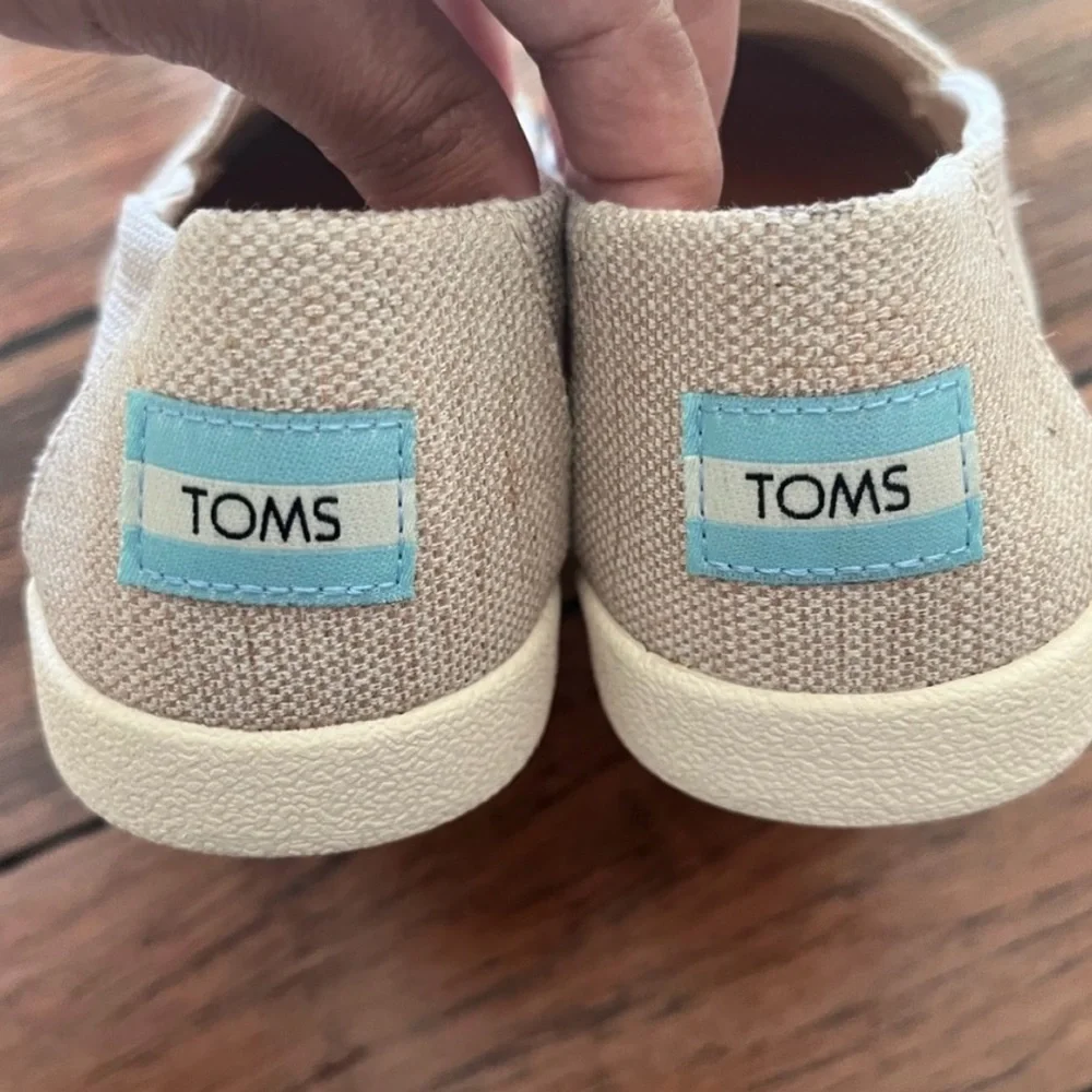 Toms Women's Slip-On Flats - Light Tan